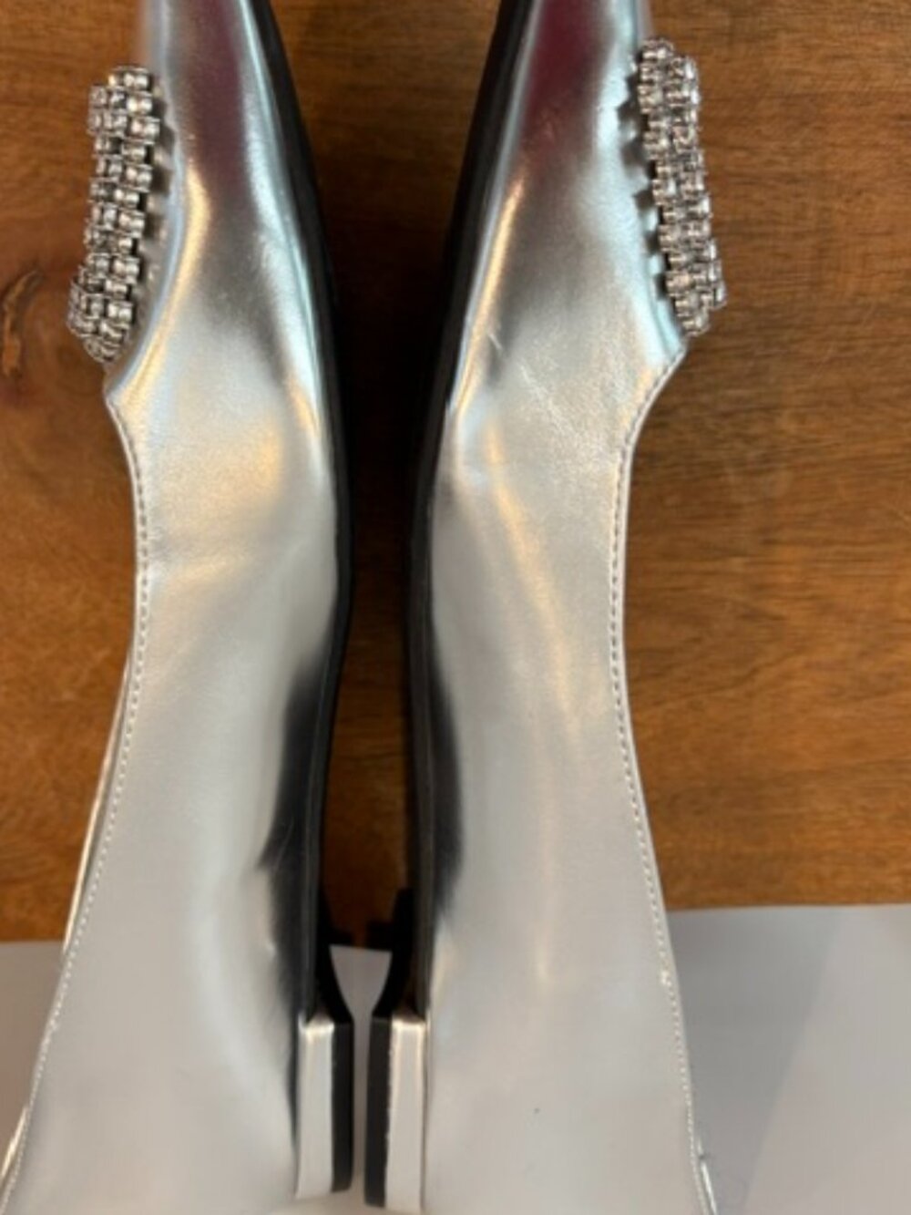 Nine West Silver Pointed Toe Rhinestone Embellished Flats 8.5M NWOB - Picture 2 of 5